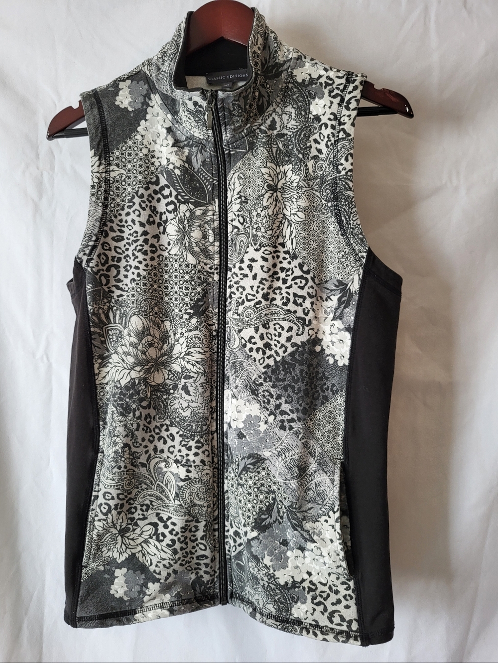 Women's Black and White Patterned Sleeveless Zip Vest Size L